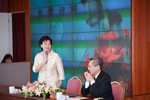 WelcomeProf. Dr. Klaus Dicke, Rector, the University of Jena, Germany