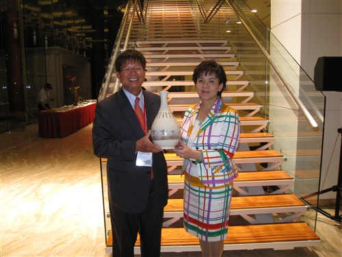 WelcomeProf. Dr. Klaus Dicke, Rector, the University of Jena, Germany