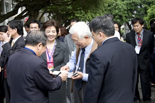 WelcomeProf. Dr. Klaus Dicke, Rector, the University of Jena, Germany