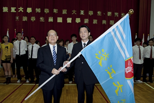 WelcomeProf. Dr. Klaus Dicke, Rector, the University of Jena, Germany