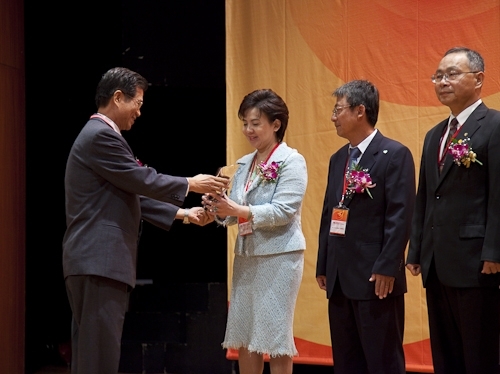 WelcomeProf. Dr. Klaus Dicke, Rector, the University of Jena, Germany