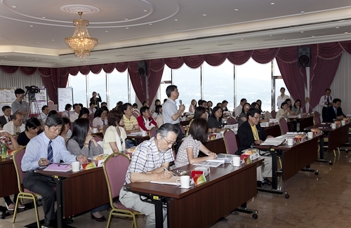 WelcomeProf. Dr. Klaus Dicke, Rector, the University of Jena, Germany