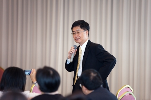 WelcomeProf. Dr. Klaus Dicke, Rector, the University of Jena, Germany