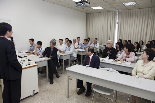 WelcomeProf. Dr. Klaus Dicke, Rector, the University of Jena, Germany