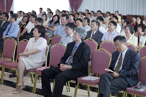 WelcomeProf. Dr. Klaus Dicke, Rector, the University of Jena, Germany