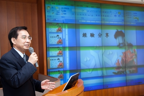 WelcomeProf. Dr. Klaus Dicke, Rector, the University of Jena, Germany