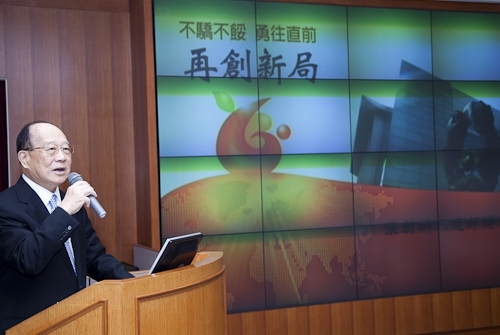 WelcomeProf. Dr. Klaus Dicke, Rector, the University of Jena, Germany