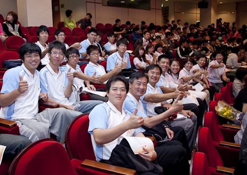 WelcomeProf. Dr. Klaus Dicke, Rector, the University of Jena, Germany