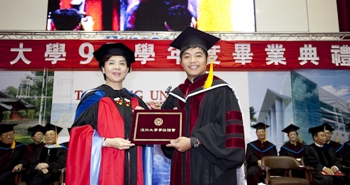 WelcomeProf. Dr. Klaus Dicke, Rector, the University of Jena, Germany