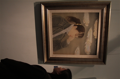 「兩岸重彩畫交流展」即日起至明年3月10日止在文錙藝術中心展出，精選兩岸逾百位畫家的代表作品，呈現工筆畫、膠彩畫、重彩等多元化作品風格，讓觀賞者了解兩岸學者不同的創作筆法、人文的創意理念，培養文化內涵與藝術修養。