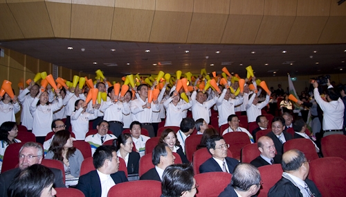 在本校全體教職員工生、校友秉持「持續改善、追求卓越」的精神之下，本校榮獲象徵全面品質管理最高榮譽的第19屆國家品質獎。