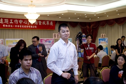 「視障遠距工作中心」於本校正式揭牌啟用，再度開啟視障者e生路。