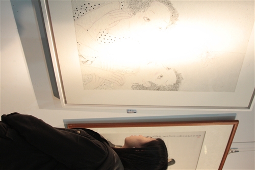 「兩岸重彩畫交流展」即日起至明年3月10日止在文錙藝術中心展出，精選兩岸逾百位畫家的代表作品，呈現工筆畫、膠彩畫、重彩等多元化作品風格，讓觀賞者了解兩岸學者不同的創作筆法、人文的創意理念，培養文化內涵與藝術修養。