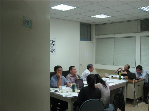 資訊工程學系將於今年校慶日舉辦「創系四十週年－團團圓圓千人同學會」，本活動動員了近百位校友及師生組成「宣達團」，共同喚起校友們往日在淡江的記憶，重返資訊人的「光陰的故事」。