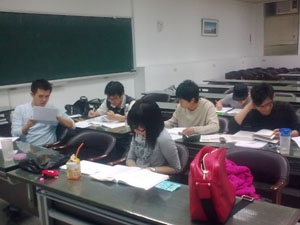 理學院物理學系補救教學－夜間自習輔導室