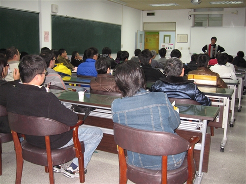 物理系學生、學生家長暨系友就業經驗座談會