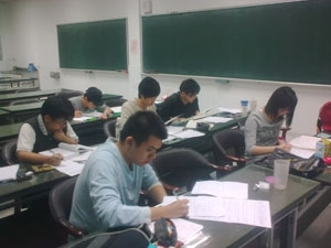 理學院物理學系補救教學－夜間自習輔導室