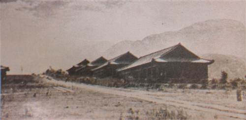 宮燈教室初建，已見今日雛形。