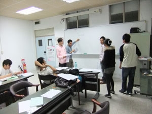 理學院物理學系補救教學－夜間自習輔導室