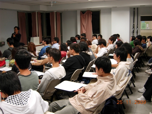 【名人開講】跨越原文書障礙