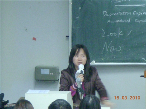 為配合99年教學卓越分項計畫4-1拓展國際視野，提升語言能力，多益英語檢定班訂於3/8至4/22計開設3班，每班上課14小時。欲參加同學，請速至下列網站報名，錄取名單公佈後請繳交上課保証金500元。