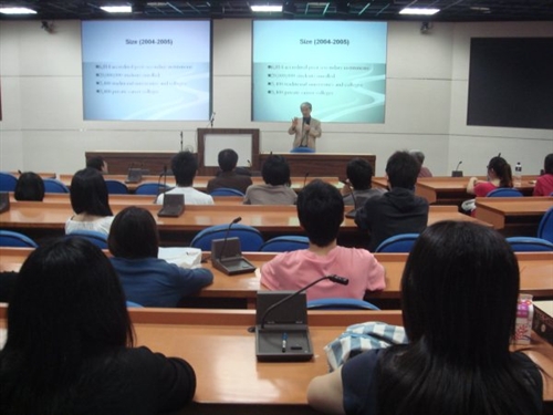 美國舊金山州立大學副校長Dr. Yenbo Wu蒞校訪問並進行演講