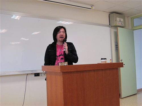 專題演講:「We are what we write」