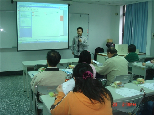 提升教學技巧系列工作坊《多媒體簡報製作特訓班》