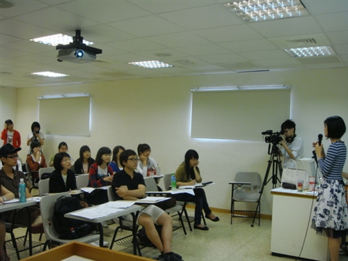 專題演講:「腦袋開花」