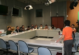 99/4/29、99/4/30教師及教學助理教學工作坊-「從電影看教學-心中的小星星(上)、(下)」