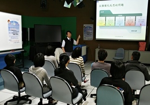 99/3/26教學助理教學系列培訓研習活動：實驗反斗城-從體驗學習看教學互動與回饋