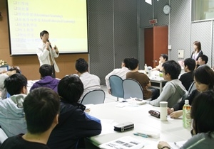 99/5/13教學助理教學系列培訓研習活動:教學撇步大公開--談有效的成人教學策略