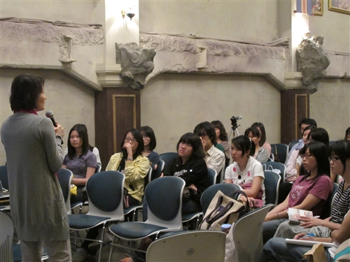 5月1日（六）讓我們走出教室，到華山體驗文化吧！