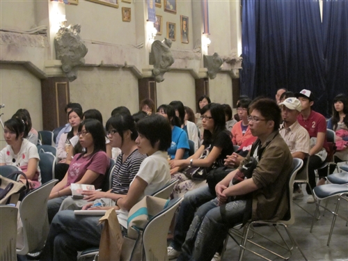 5月1日（六）讓我們走出教室，到華山體驗文化吧！