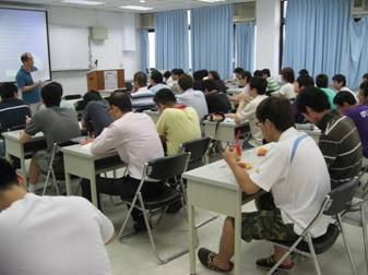 提升教學技巧系列工作坊《教授網路論壇與社群》