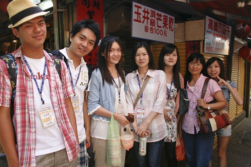 國交處舉辦2010年度暑期「兩岸大學師生台灣社會文化體驗營」，敬請推薦及鼓勵  貴單位學生踴躍報名參加。