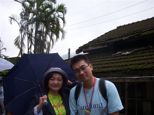 99學年度外籍生、交換生平溪天燈、十分幸福、深坑老街文化之旅