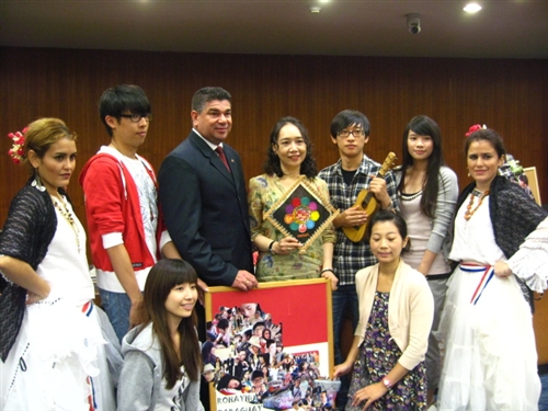 巴拉圭大使演講