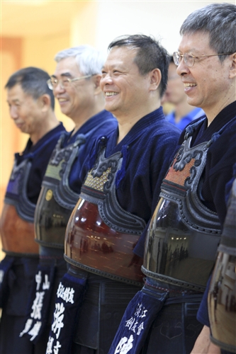 劍友會捐贈劍道館 回饋母校