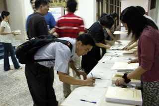 99學年度「大學學習」課程教學講座