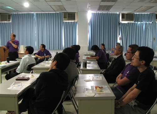 學習與教學中心推行「淡江大學99學年度教師精進教學專業成長社群」