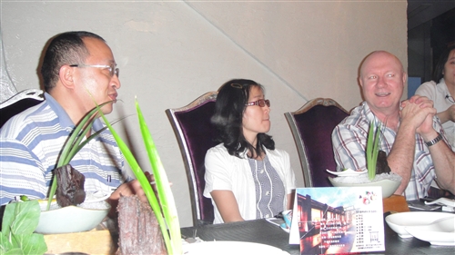 學習與教學中心於98學年度第2學期試行「淡江大學教師精進教學專業成長社群」。