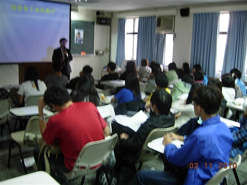 11/2(二)名人開講【學習蜜碼大公開】──提昇學習動機、做最好的自己