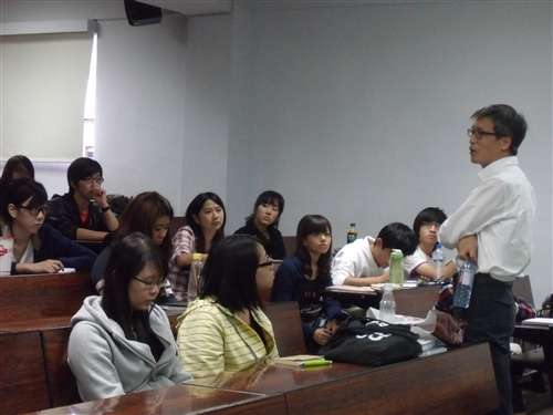 專題演講：「行銷企劃實務」