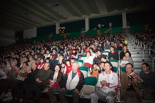 動靜觀瞻-體育室舉辦「滬動一甲子」體育表演會。