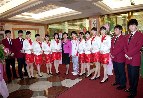 動靜觀瞻-體育室舉辦「滬動一甲子」體育表演會。