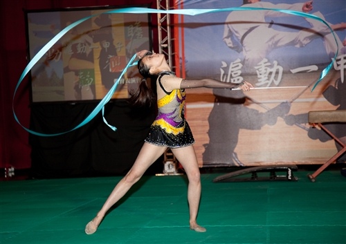 動靜觀瞻-體育室舉辦「滬動一甲子」體育表演會。