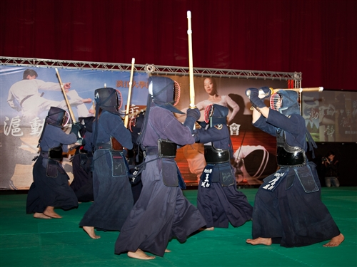 動靜觀瞻-體育室舉辦「滬動一甲子」體育表演會。