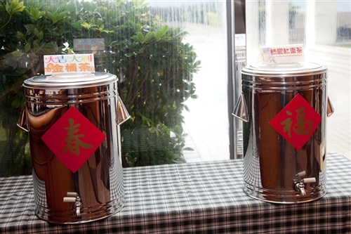 本校庚寅年新春團拜茶會於2月19日（星期五）上午10時在淡水校園覺生國際會議廳舉行，團拜活動由校長張家宜主持，祝賀全體同仁在新的一年生龍活虎、如虎添翼、身體健康。