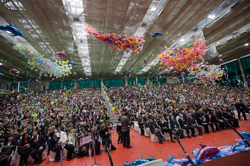 馬總統蒞臨60週年校慶慶祝大會，祝福淡江生日快樂！